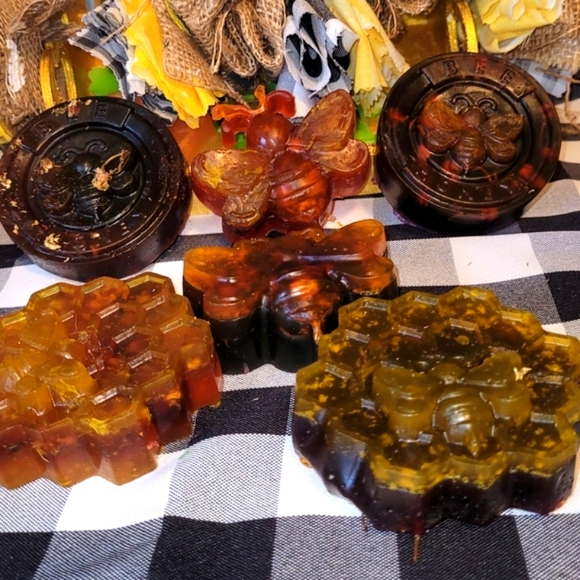 Honey 🍯 Bee 🐝 Bundle Unisex Vegan Glycerin Soap 🧼 - Picture 3 of 14